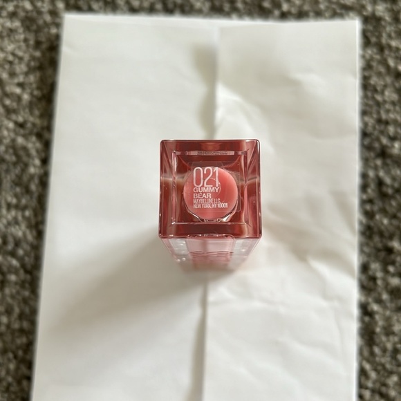 MaybellineLifter Gloss Plumping Lip Gloss with Hyaluronic Acid - 21 Gummy Bear - Picture 5 of 5